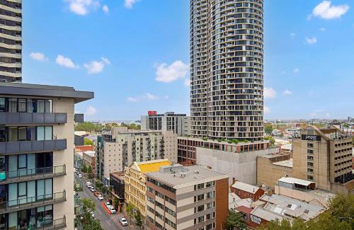 Melbourne Central Business District Apartment | Lumina Stays - Lighthouse