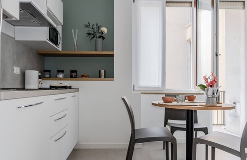 San Zeno Apartment | Lungo Adige Bright Apt Near Borgo Trento Hospital!