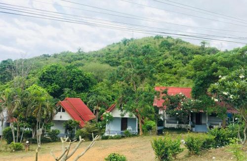 Song Phi Nong House | LungYod Guest House