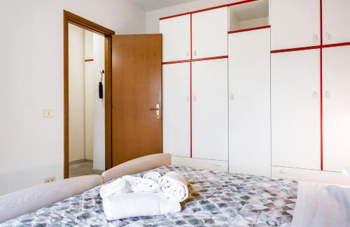 Luni Mare Apartment | Luni Mare Modern Balcony Flat