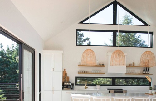 Bayview House | Lupine Cottage - Tranquil Oceanside Home in Cavendish