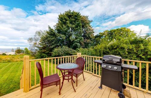 Owls Head House | Lupine Cottage