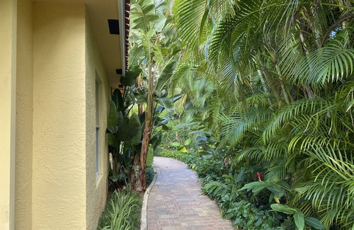 Florida North Atlantic Coast House | Lush gardens on the Earmen River with heated pool