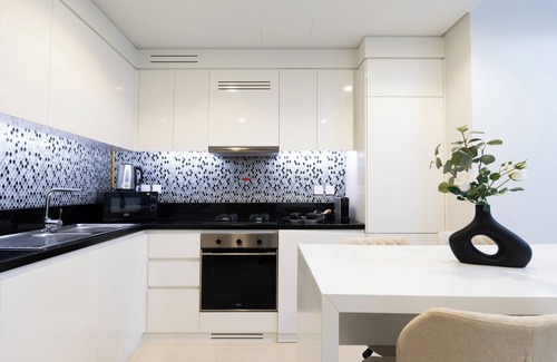 Sheikh Zayed Road Apartment | Lux 2BR Aykon Escape in Business Bay