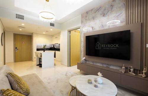 Sheikh Zayed Road Apartment | Lux 2BR Aykon Escape in Business Bay
