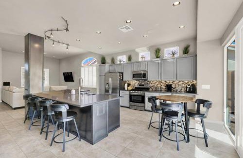 Silverado Ranch House | Lux 3BR Oasis Near Strip with Heated Pool and Jacuzzi