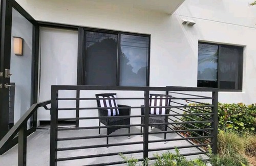 West Palm Beach Apartment | Lux and Cozy 2beds 2 Baths up to 8 guest