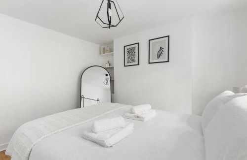 Bryanston and Dorset Square Apartment | Lux Baker St Flat, Outdoor Space & Central London