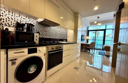 Sheikh Zayed Road Apartment | Lux BnB Aykon Tower