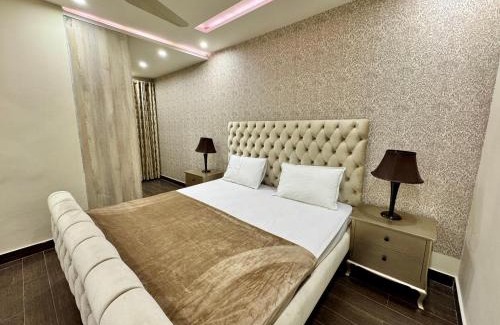 Lahore Apartment | Lux Haven Stays 2 Bedroom Luxury Apartment Near Gulberg - Ultimate Getaway Experience