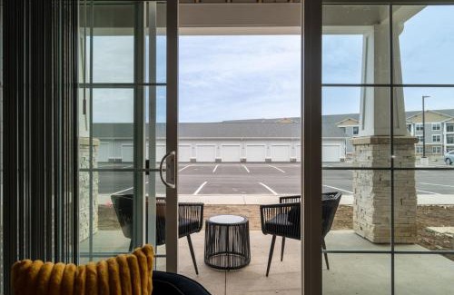 Whitestown Apartment | Lux Haven Whitestown