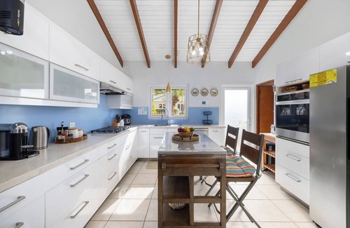 Moko Villa | Lux High-End Haven ~ Private Pool ~ Unique Decor