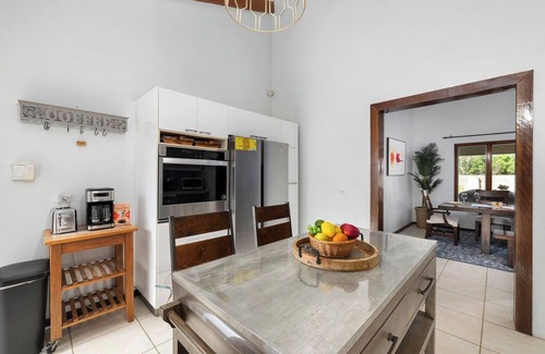 Moko Villa | Lux High-End Haven ~ Private Pool ~ Unique Decor