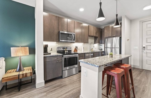 Montopolis Apartment | Luxe 1BR King Suite Close to Downtown w Fast Wifi