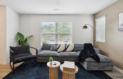 Charlotte Apartment | Luxe 1BR Suite in Waverly Charlotte