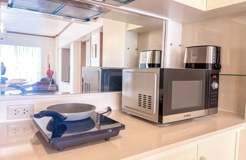 Nimman Apartment | Luxe 2 BR Apartment in Nimman Area. Cable TV and Fibre Internet