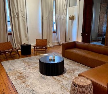 Downtown Wilmington House | Luxe 220, Unit 6 - Adjoining Pool Table Penthouse Suites