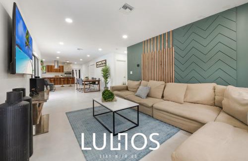 Cutler Bay House | Luxe 5BR Pool Jacuzzi Basketball L17