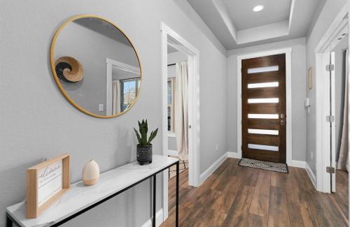 Round Rock House | LUXE Boho Chic5BR Woodbine Round Rock Kalahari