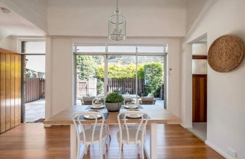 Mosman House | Luxe-Coastal Balmoral Townhouse