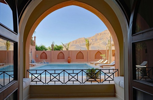Luxor House | Luxe Ground Floor Suite at Malkata House: Pool & Dine