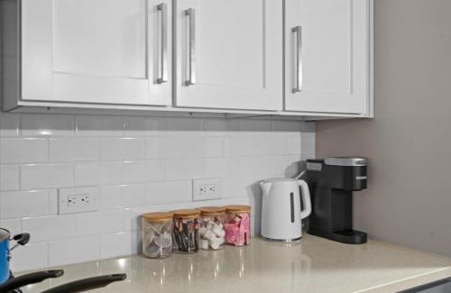 Charlotte Apartment | Luxe King 2BR in Waverly Charlotte