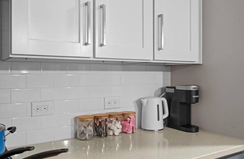 Charlotte Apartment | Luxe King 2BR Suite in Waverly Charlotte!