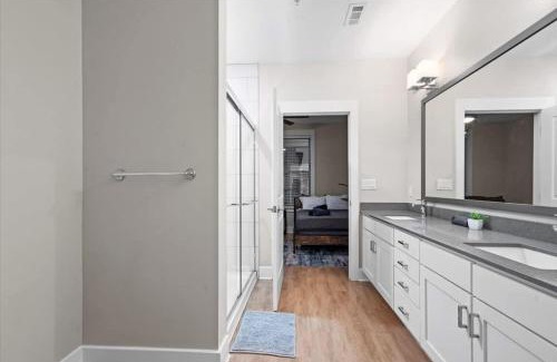 Charlotte Apartment | Luxe King 2BR Suite in Waverly Charlotte