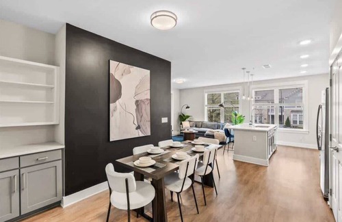 Charlotte Apartment | Luxe King 3BR Suite—in Waverly Charlotte!