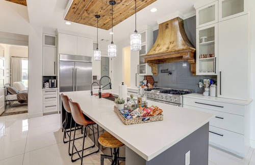 Waxahachie House | Luxe Retreat w/Patio & Fenced Yard in Waxahachie!