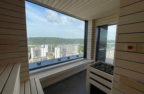 Prague 12 Apartment | Luxe studio with pool, sauna, jacuzzi, gym, balcony