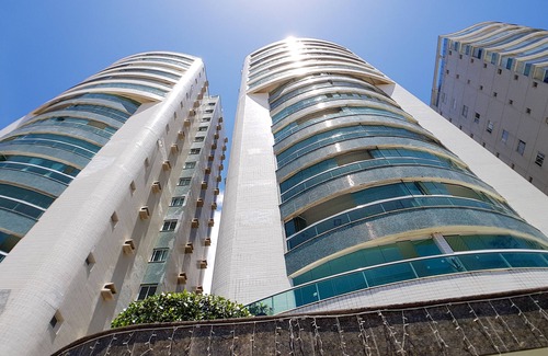 Praia de Itaparica Apartment | Luxo e Conforto com Vista do Mar de VV