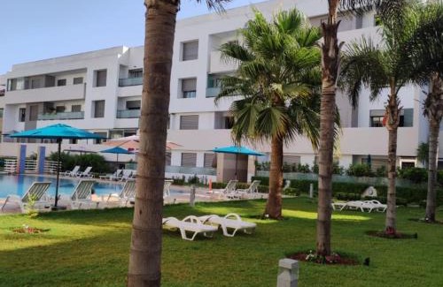 Pont Blondin Apartment | Luxueuse Résidence oubaha vue piscine plages Mimosas Sablettes