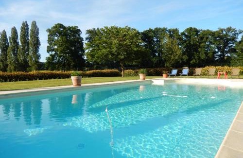 Tuffe Val de la Cheronne House | Luxueux gîte avec piscine et Wifi, proche circuit 24H du Mans, animaux bienvenus - FR-1-410-430