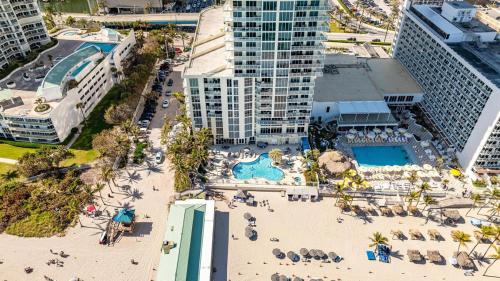Sunny Isles Beach Apartment | Luxurious 2BD Condo with Direct Ocean Front & Resort Pool in Sunny Isles