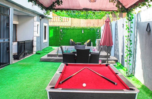 Alimosho Apartment | Luxurious 3-bedroom Apartment in Heart of Lagos