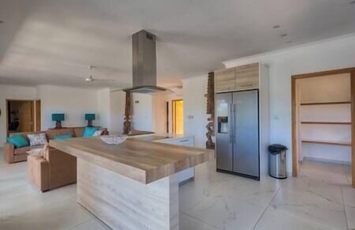 Camp Bestel Villa | Luxurious 4-bedroom Villa Diroma
