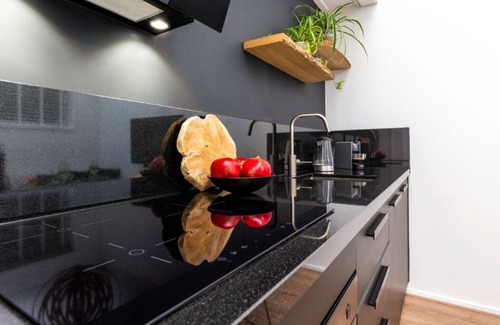 Delft House | Luxurious 5* Avant Garde design apt in city center
