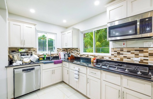 IronShore Estates Villa | Luxurious 6-bedroom villa with pool, bar, fire pit in gorgeous St. James Parish