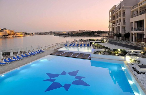 Sliema Apartment | Luxurious Apt With Ocean Views and Pool in Tigne Point