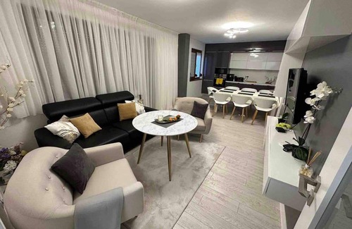 Sarafovo House | Luxurious Beach House With Wi-fi and Parking