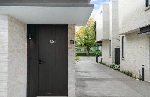 Sydenham Apartment | Luxurious City Retreat 3 Bed 3 Bath Near CBD
