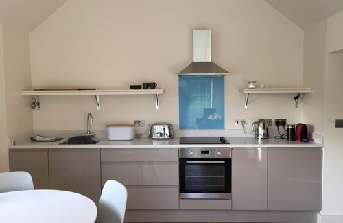 Wedmore Cottage | Luxurious converted cottage for 2 plus 1 with use of owners heated Indoor Pool