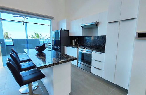 Montellano Villa | Luxurious 12BR Estate with Pools and Entertainment – 14 Minutes from Airport