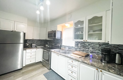 Langton Other | Luxurious farmhouse stay close to beach on Lake Erie.