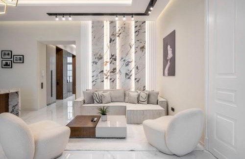Terezvaros Apartment | Luxurious High-End Central Grand Residence next to the Basilica