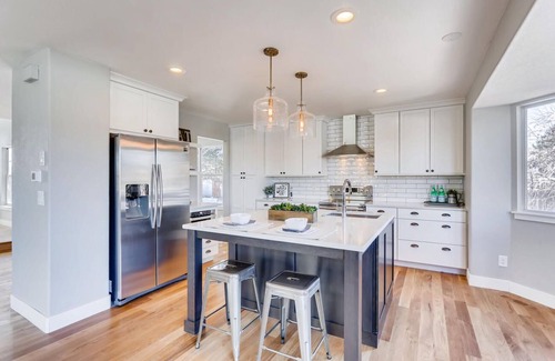 Columbine Knolls House | Luxurious Littleton 5-bedroom home near Red Rocks, Manor House & C-470.