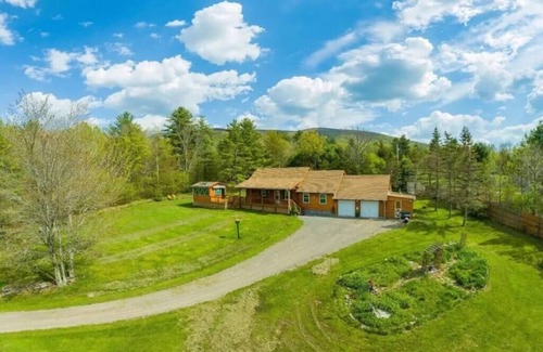 Maplecrest House | Luxurious Mountain Retreat: Sauna, Hot Tub, Fire Pit & Park