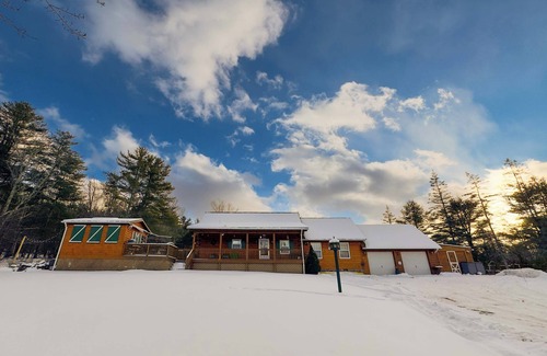 Maplecrest House | Luxurious Mountain Retreat: Sauna, Hot Tub, Fire Pit & Park