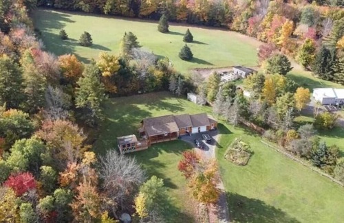 Maplecrest House | Luxurious Mountain Retreat: Sauna, Hot Tub, Fire Pit & Park